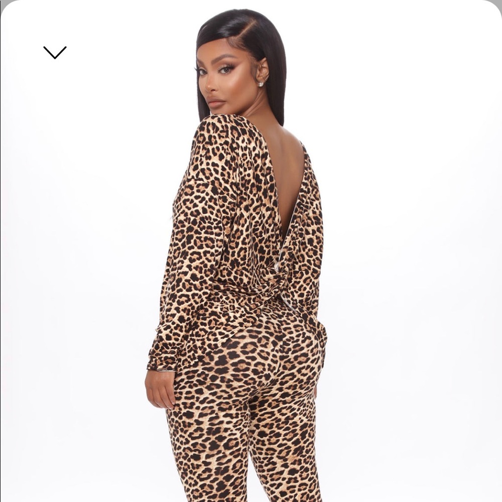 Don’t Get This Twisted Pant Set